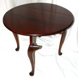 English George II Mahogany Dropleaf Table