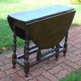 English William and Mary Gateleg Table
